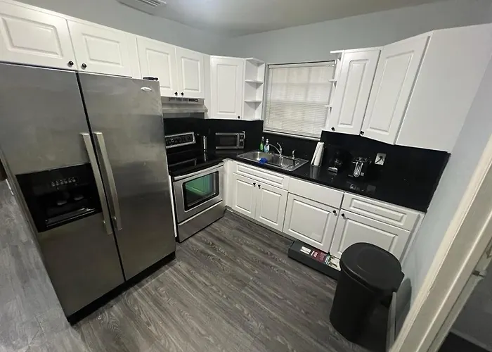 “La Casita” Beautiful Home In The Heart Of Miami !